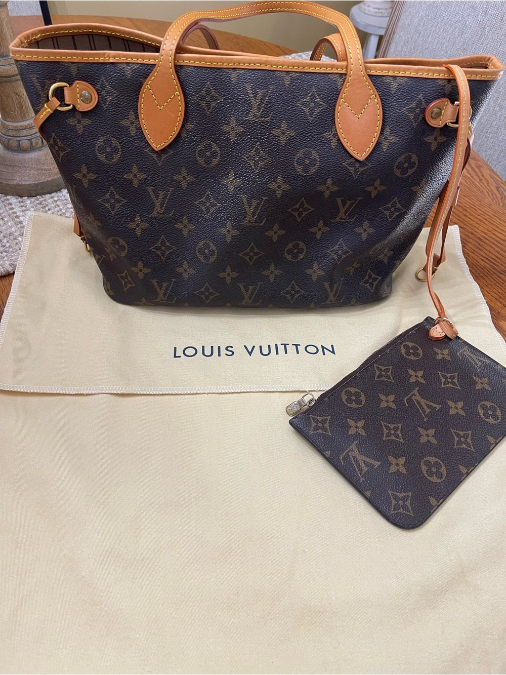 Louis Vuitton Neverfull MM Monogram Tote with Leather Trim with Pochette